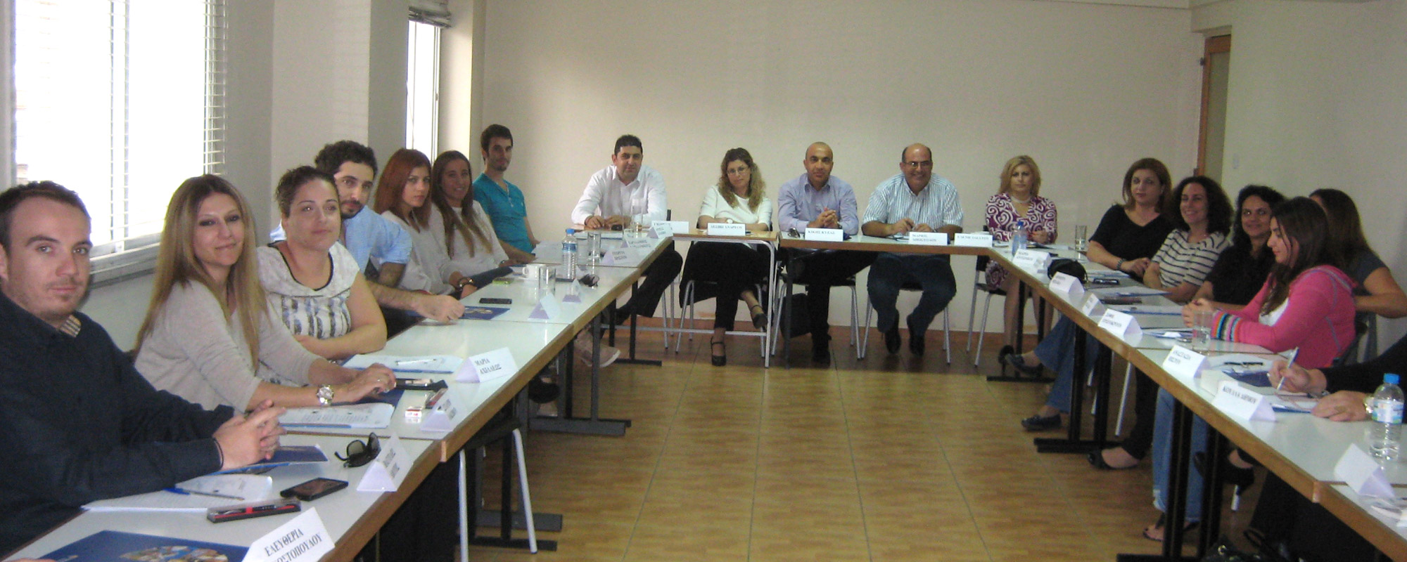 slide-training-center02